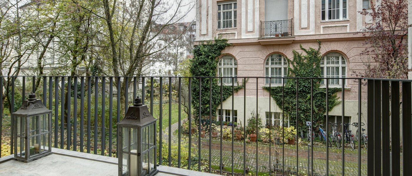 Ploché München Neuhausen 02 Balkón 9154