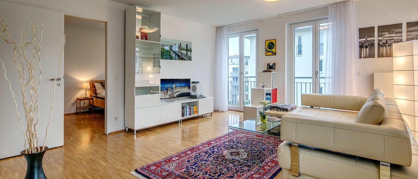 Byt so strešnou terasou München Nymphenburg 02 Living 9208