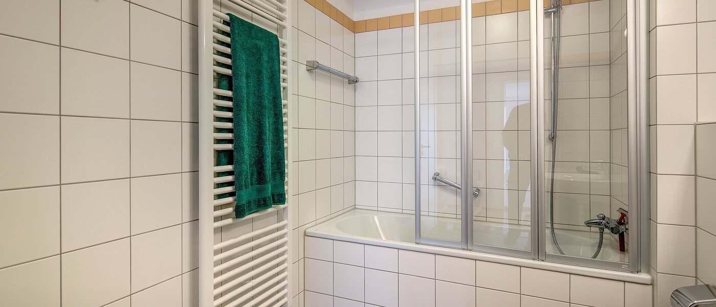 Апартамент с покривна тераса München Nymphenburg 02 Баня 9208