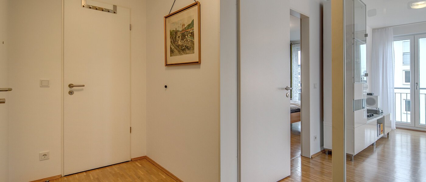 Byt so strešnou terasou München Nymphenburg 03 Chodba/priestor 9208