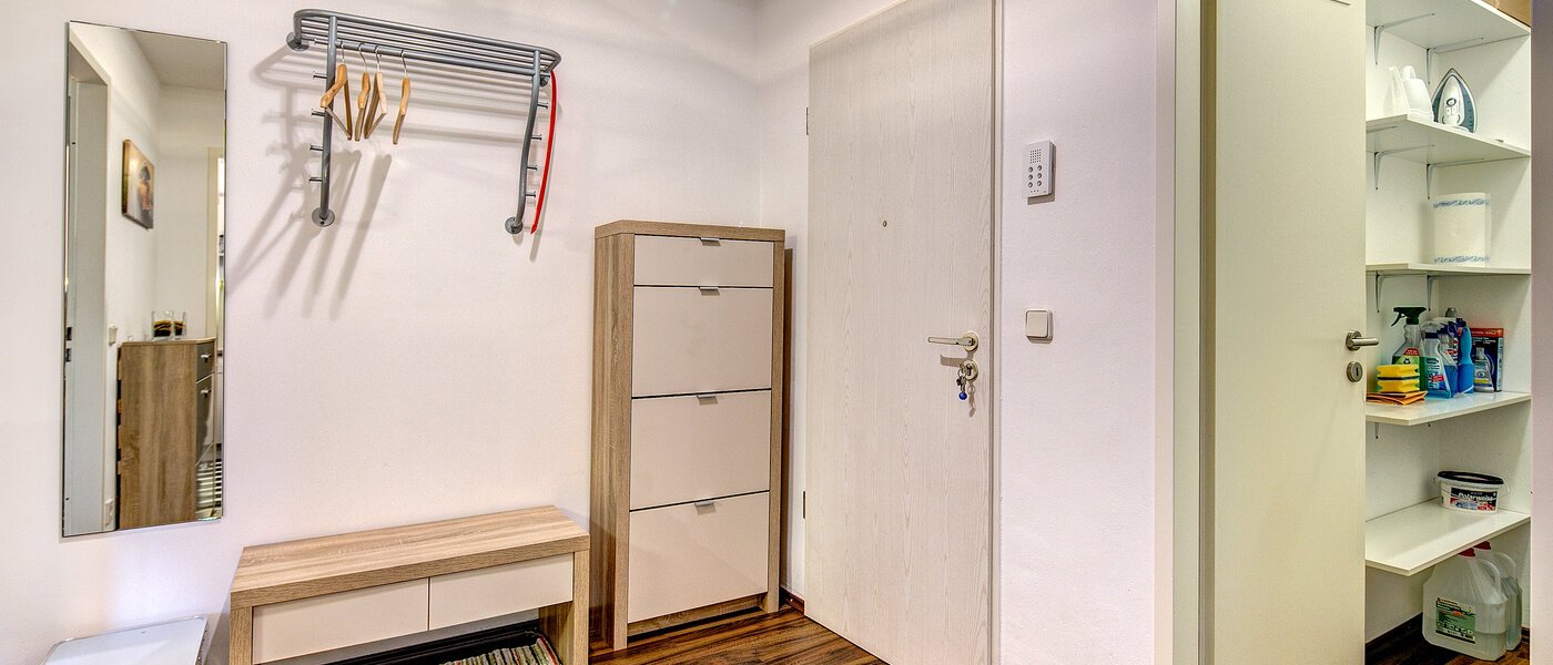 Ploché München Obersendling 03 Chodba/chodba 9218