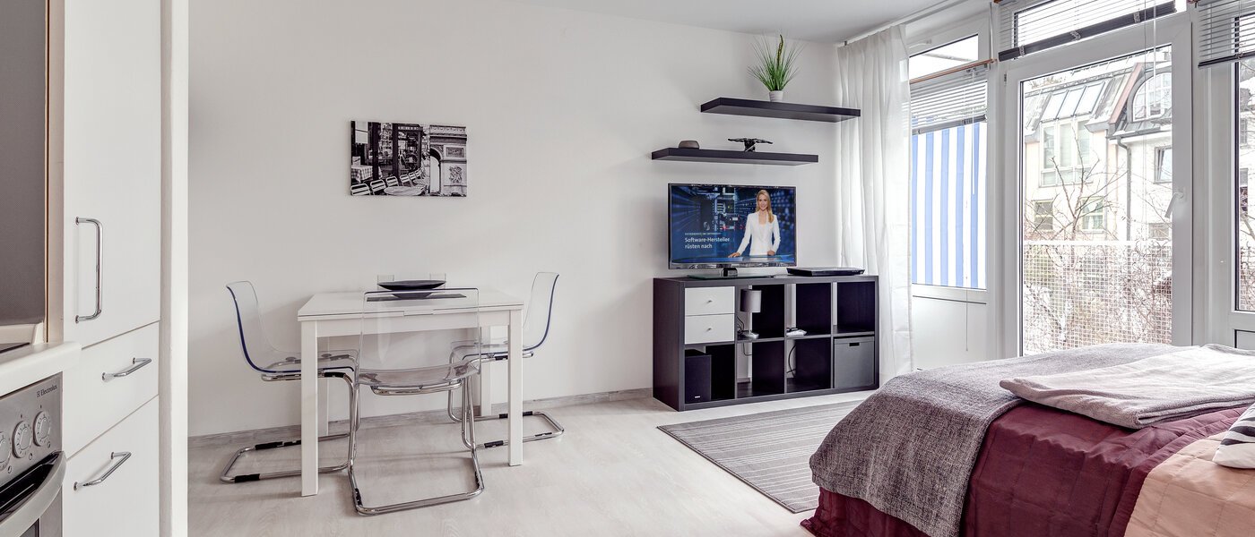 Lapos München Schwabing 02 Élő 9272