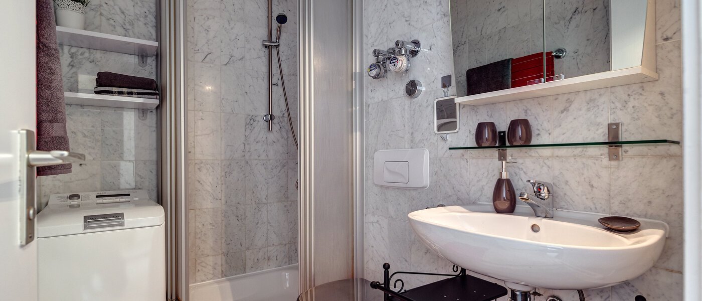 Lapos München Schwabing 01 Fürdőszoba 9272