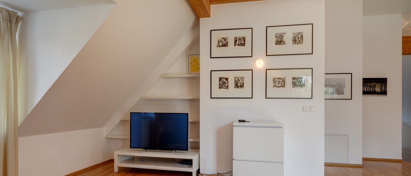 Stanovanje s strešno teraso München Bogenhausen 03 Dnevna soba 9274