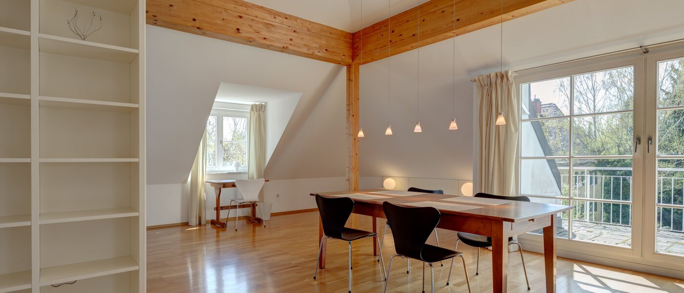 Stanovanje s strešno teraso München Bogenhausen 05 Dnevna soba 9274