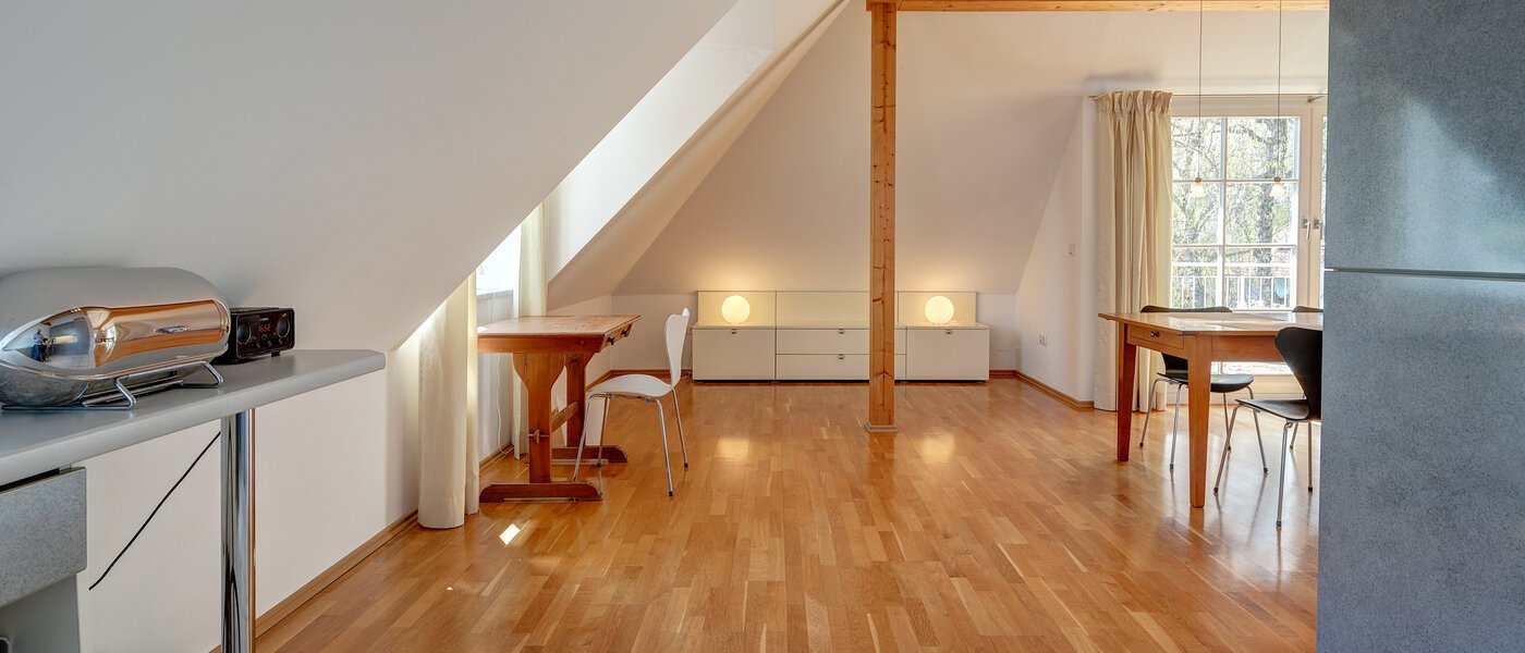 Stanovanje s strešno teraso München Bogenhausen 06 Dnevna soba 9274