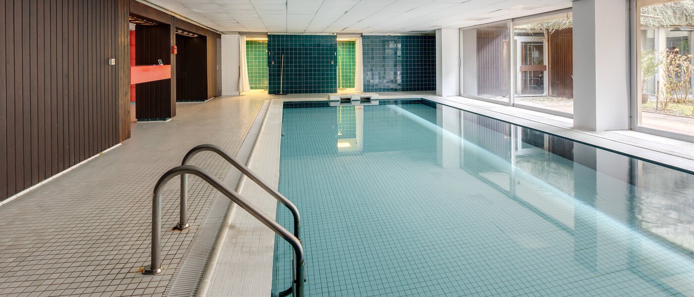 Flad München Schwabing - Alte Heide 02 Pool 9368