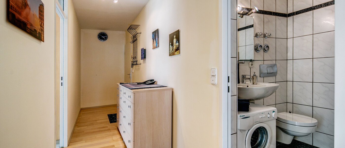 Ploché München Maxvorstadt - Universitätsviertel 01 Chodba/chodba 9416