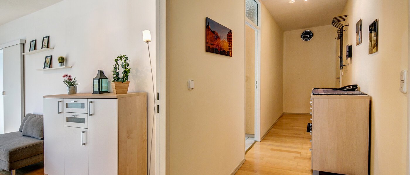 Ploché München Maxvorstadt - Universitätsviertel 03 Chodba/chodba 9416