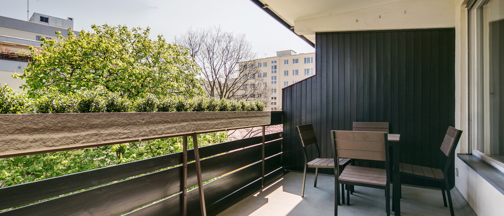 Ploché München Schwabing (rechts der Leopoldstraße) 01 Balkon 9457