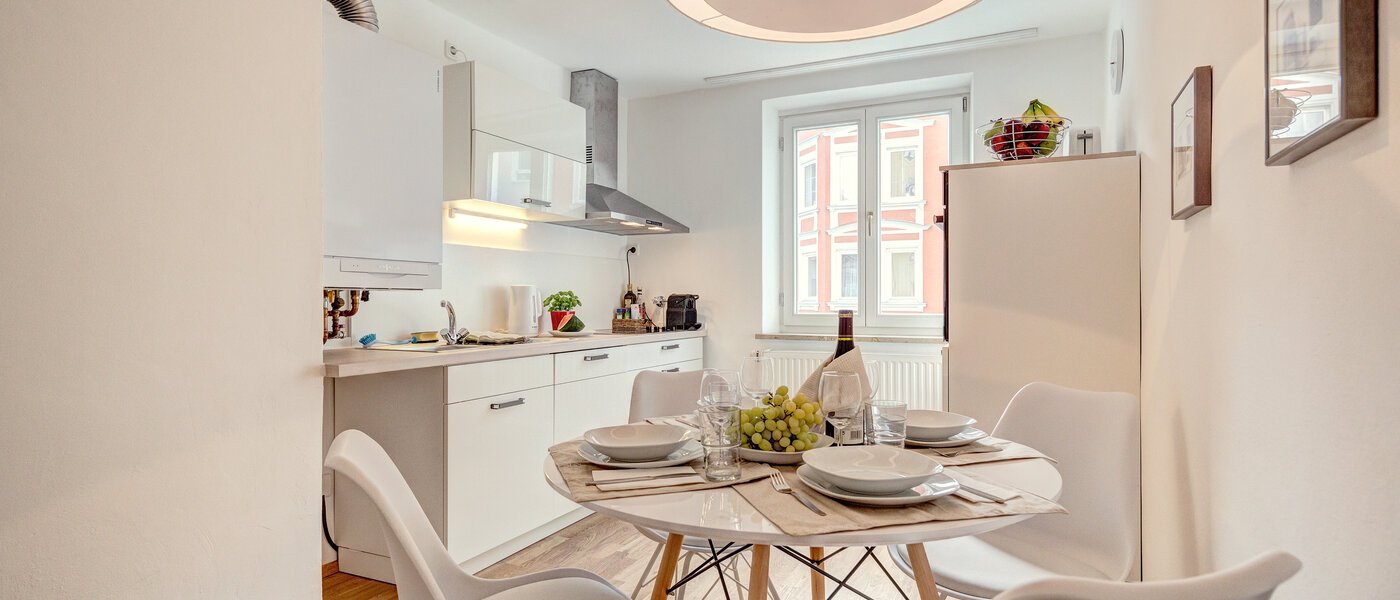 Ravna stran München Maxvorstadt - Universitätsviertel 01 Kuhinja 9459