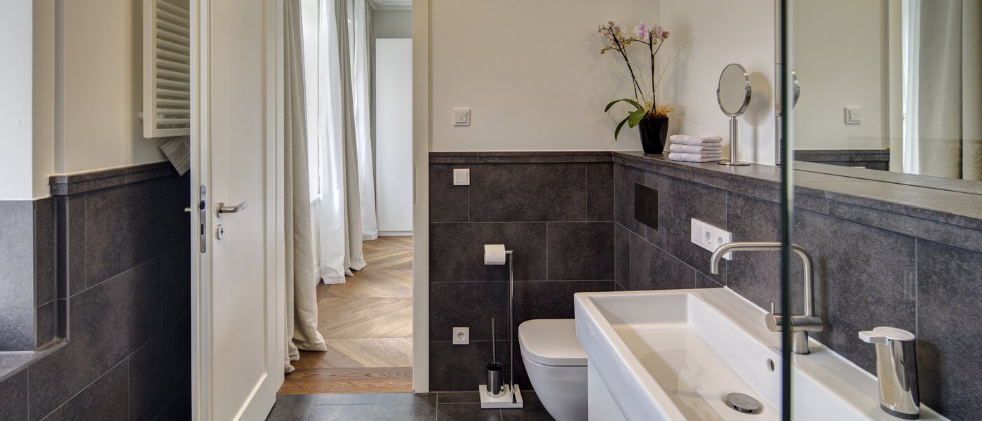 Plat München Maxvorstadt - Rund um den Josephplatz 03 Badkamer 9480