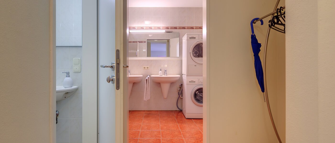 Ploché München Maxvorstadt - Museumsviertel 02 Chodba/chodba 954