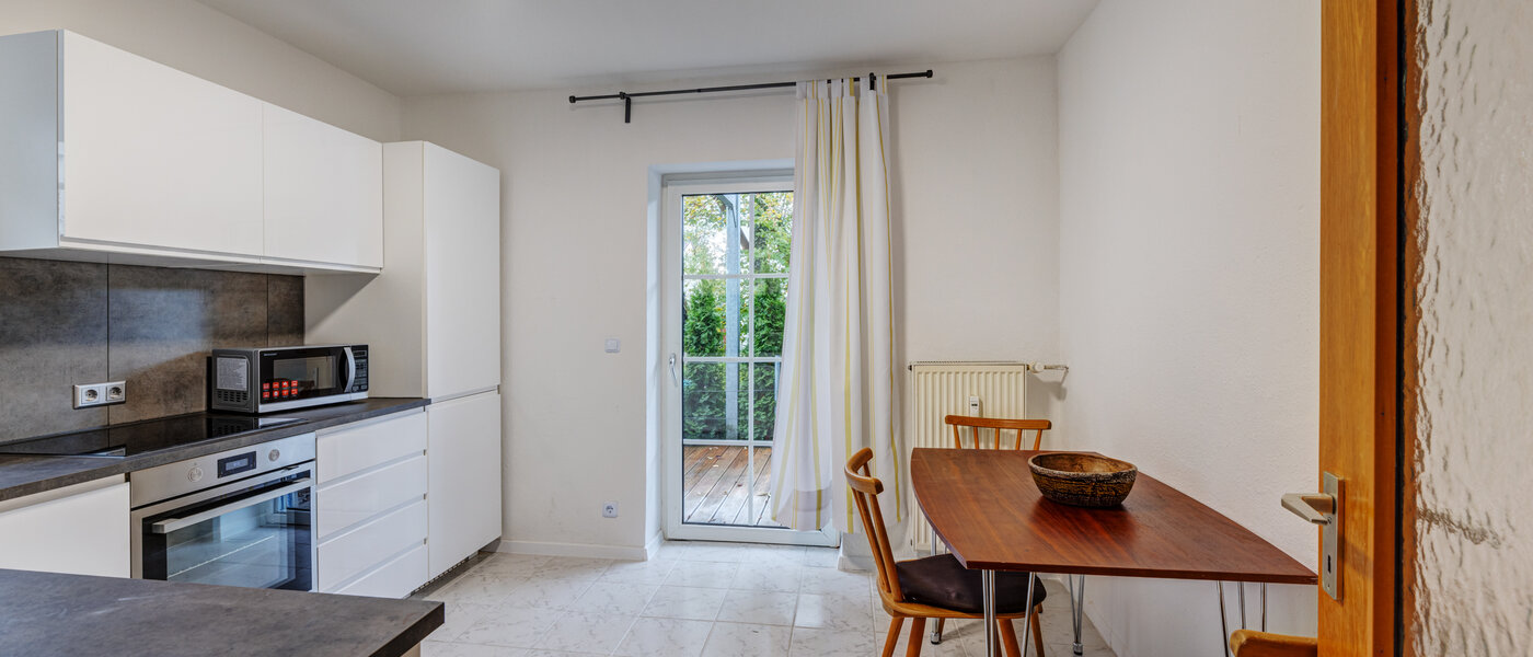 Ploché München Waldtrudering 01 Kuchyně 9555