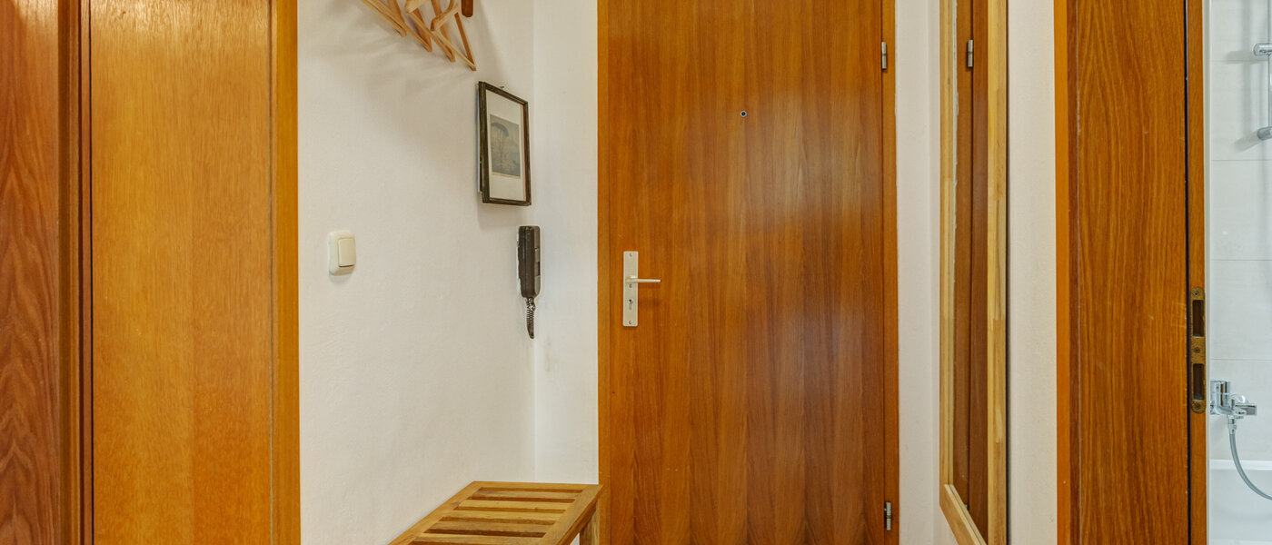 Ploché München Waldtrudering 01 Chodba/chodba 9555