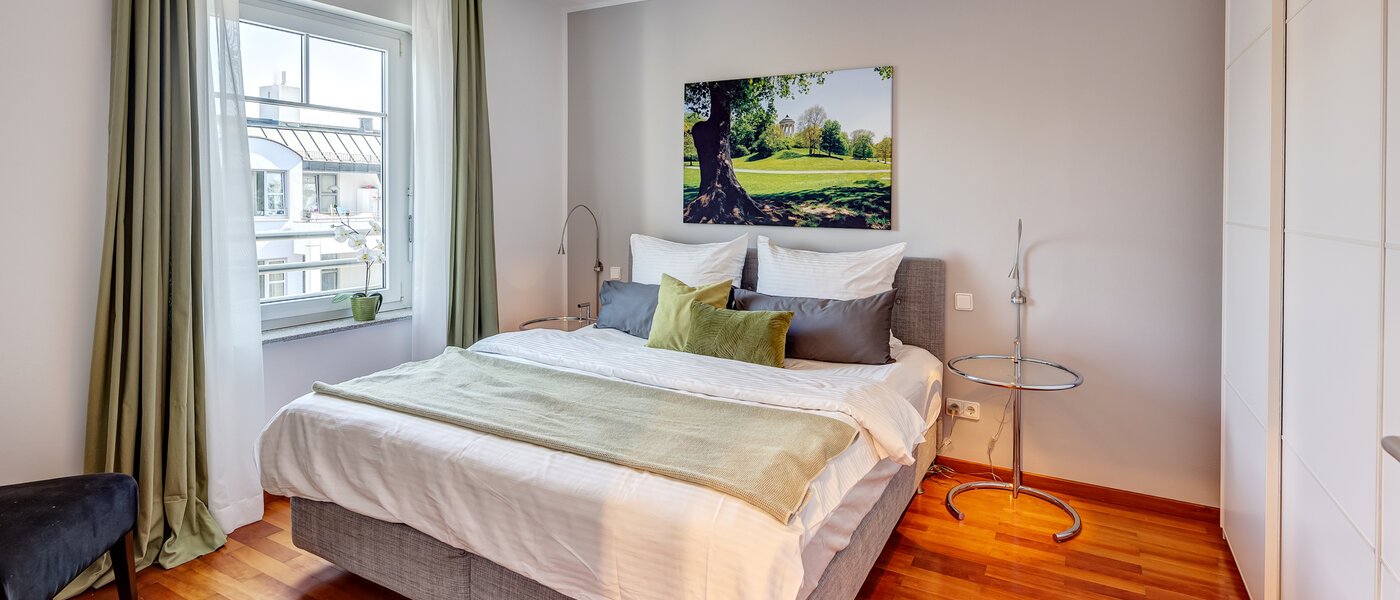 Ploché München Schwabing-Nord (zw. Leopoldstraße & Englischen Garten) 01 Spálňa 9573