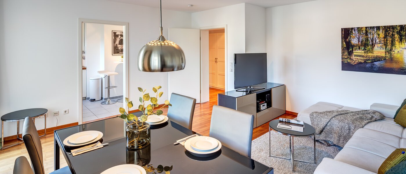 Ploché München Schwabing-Nord (zw. Leopoldstraße & Englischen Garten) 04 Obývacia časť 9573