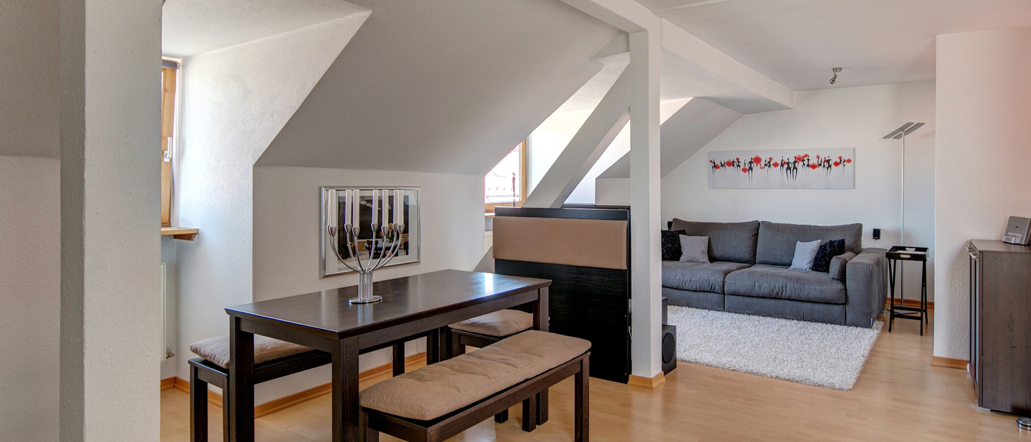 Tetőtéri lakás München Haidhausen 01 Élő 9579