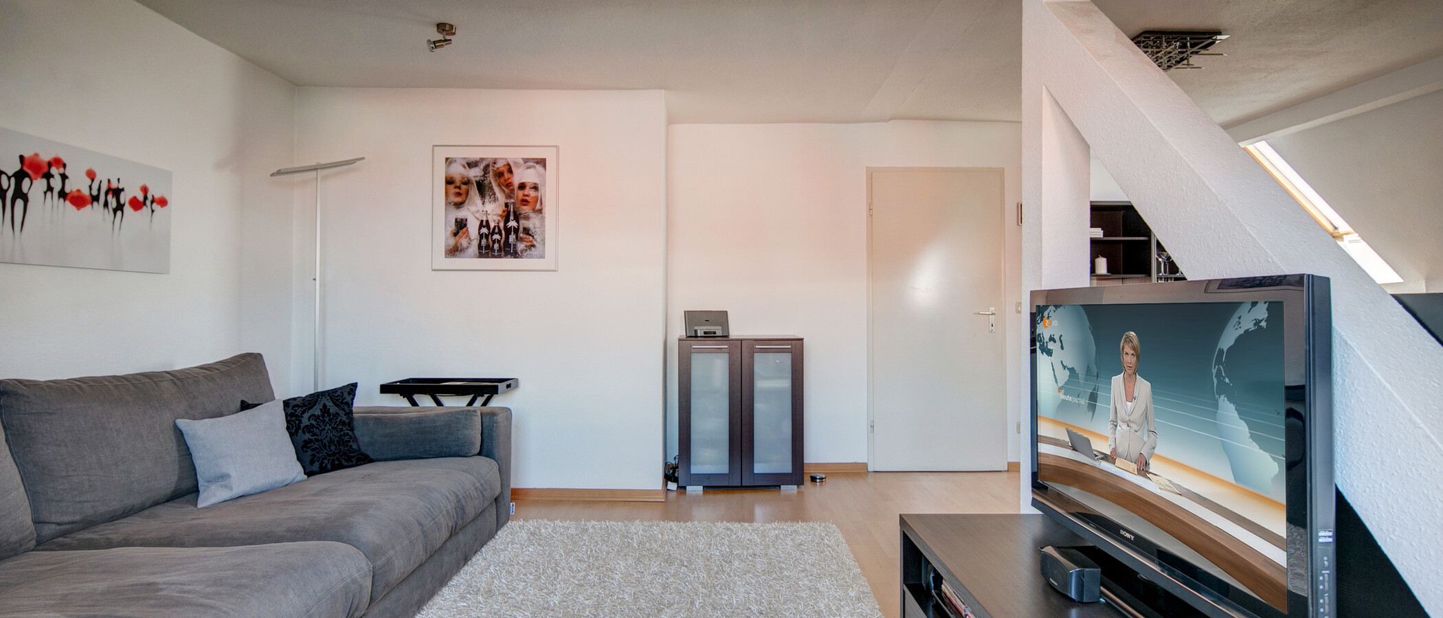 Tetőtéri lakás München Haidhausen 04 Élő 9579