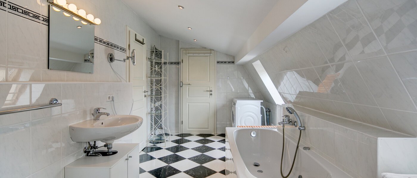 Апартамент тип мезонет München Lehel 03 Баня 9580