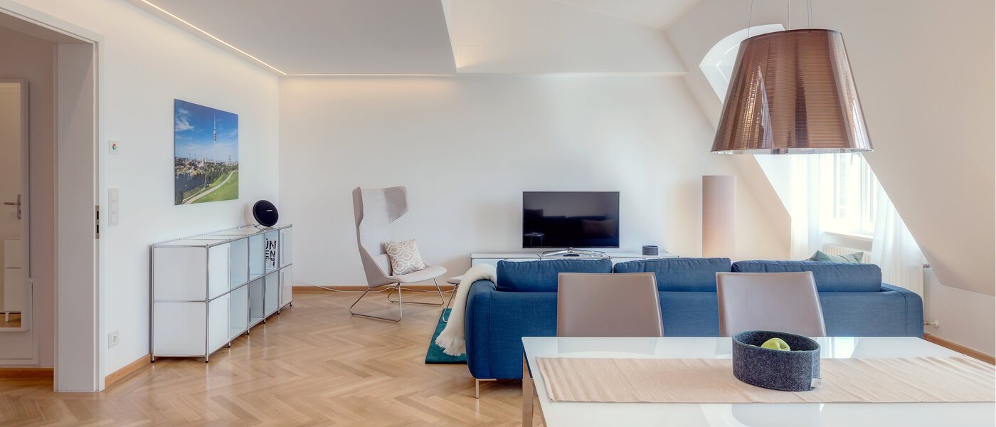 Byt so strešnou terasou München Schwabing 03 Living 9602