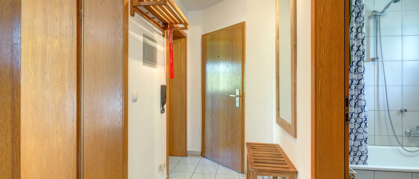 Ploché München Waldtrudering 01 Chodba/priestor 9604