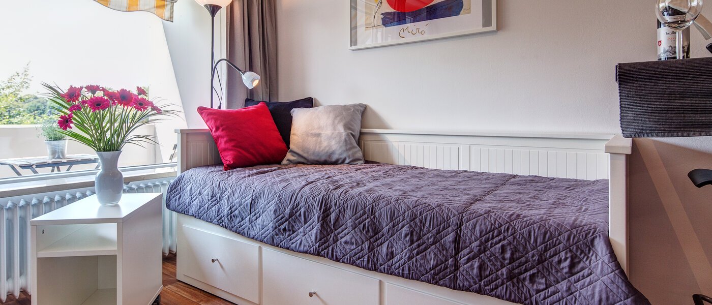 Düz München Schwabing-Nord (zw. Leopoldstraße & Englischen Garten) 01 Uyumak 9622