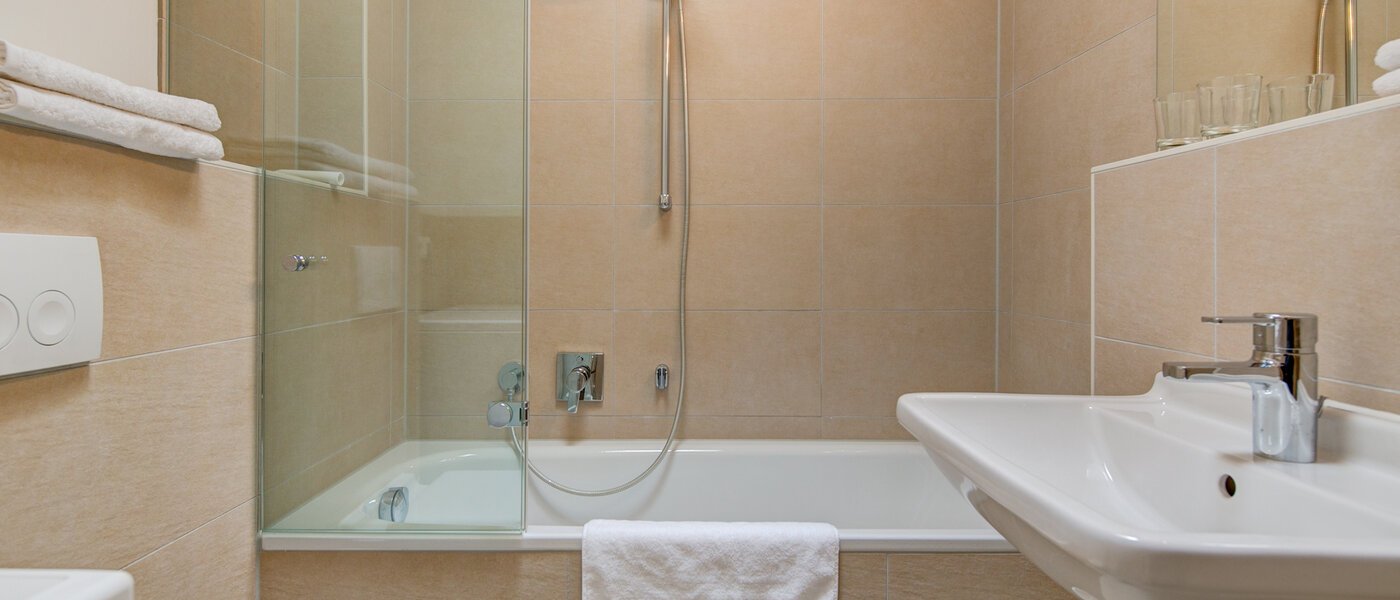 Ploché München Großhadern 01 Koupelna 9626