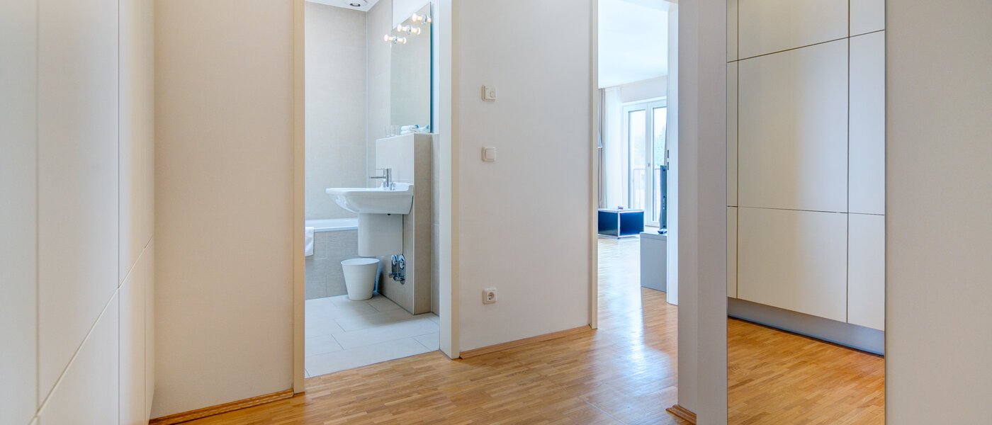 Ploché München Großhadern 01 Chodba/chodba 9626