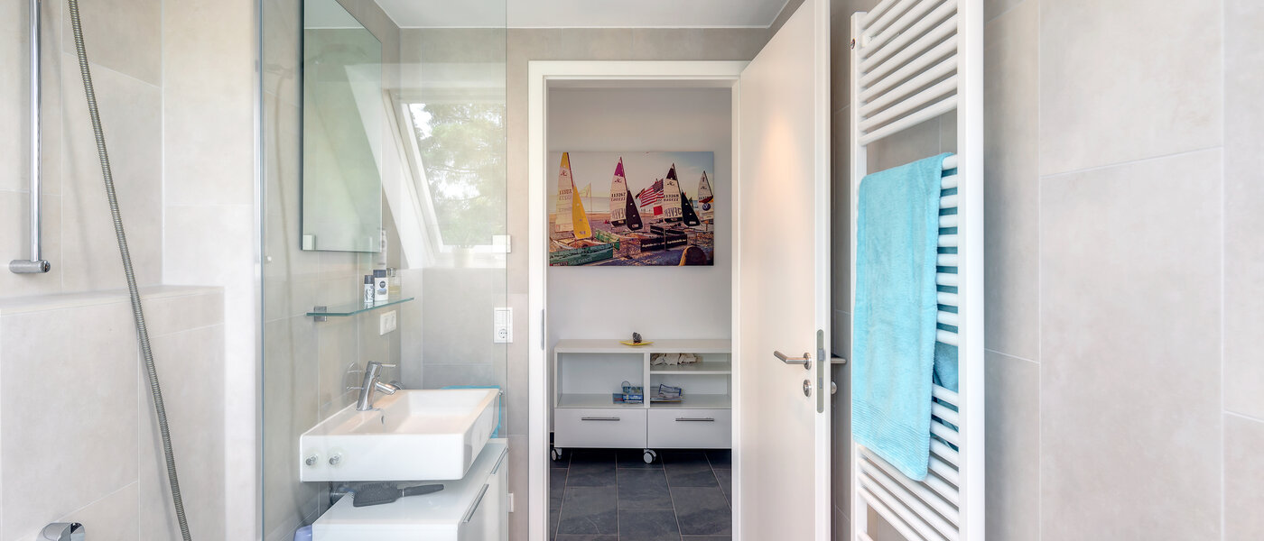 Byt so strešnou terasou München Obermenzing 02 Kúpeľňa 9637