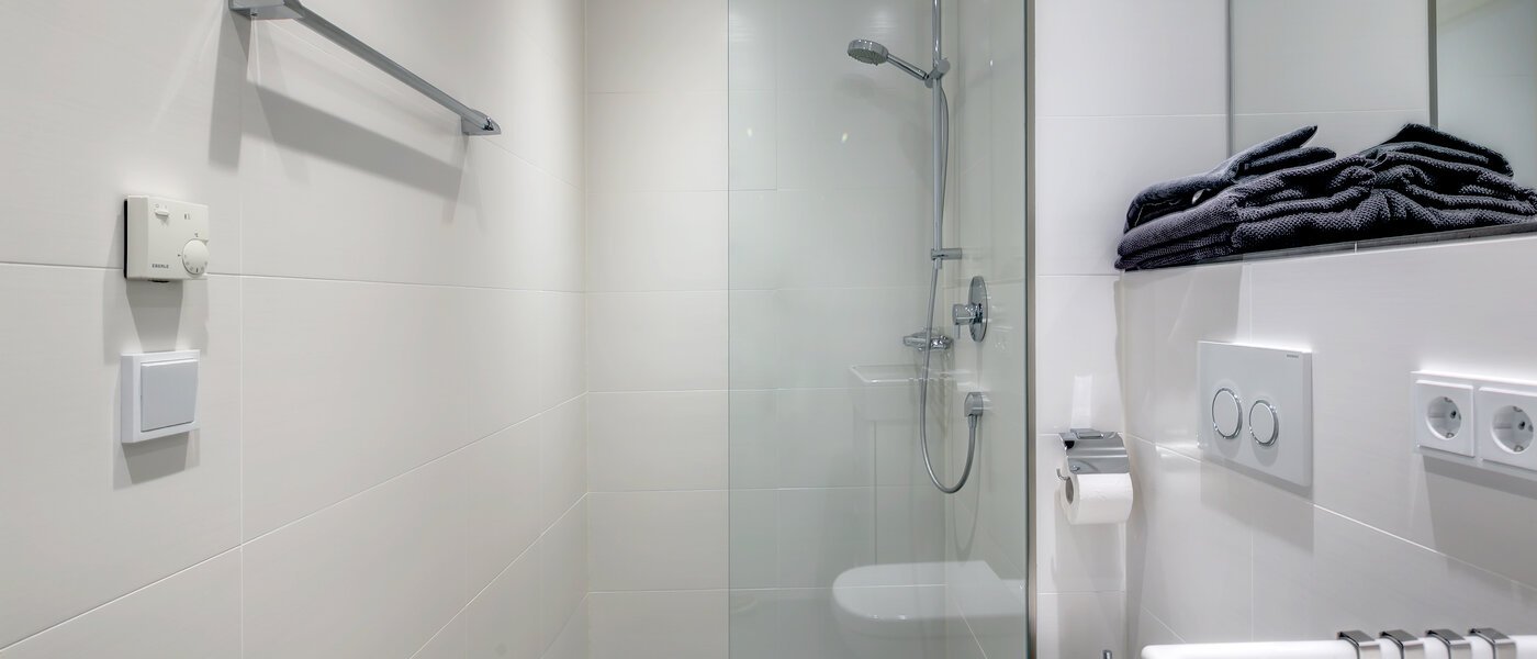 Дворівнева квартира-галерея Unterschleißheim Lohhof 01 Ванна кімната 9676