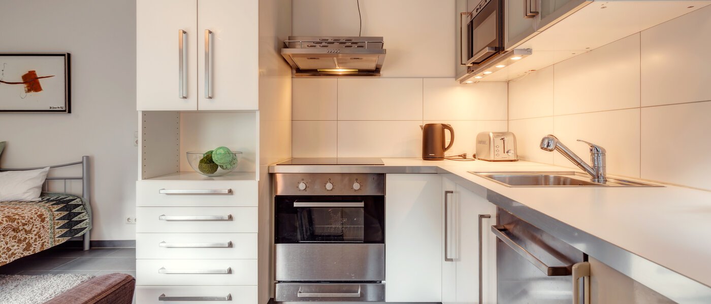 Lapos München Schwabing (rechts der Leopoldstraße) 02 Konyha 9736