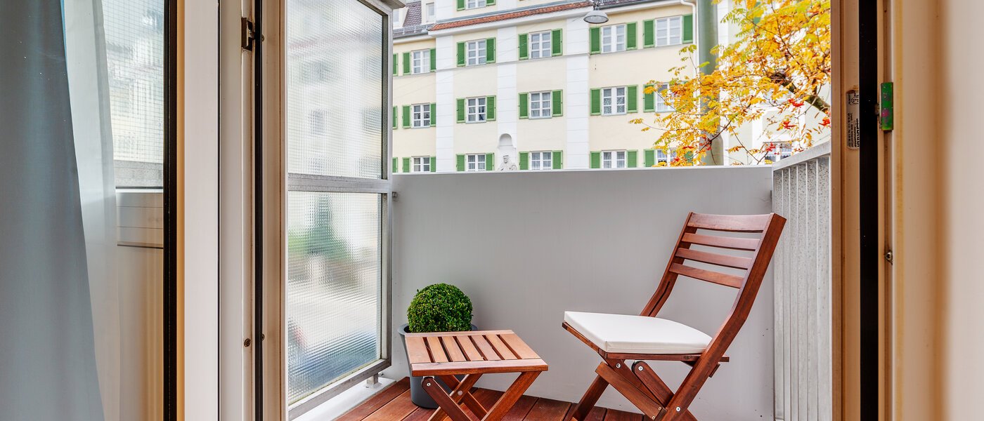 Плоский München Neuhausen 01 Балкон 9737