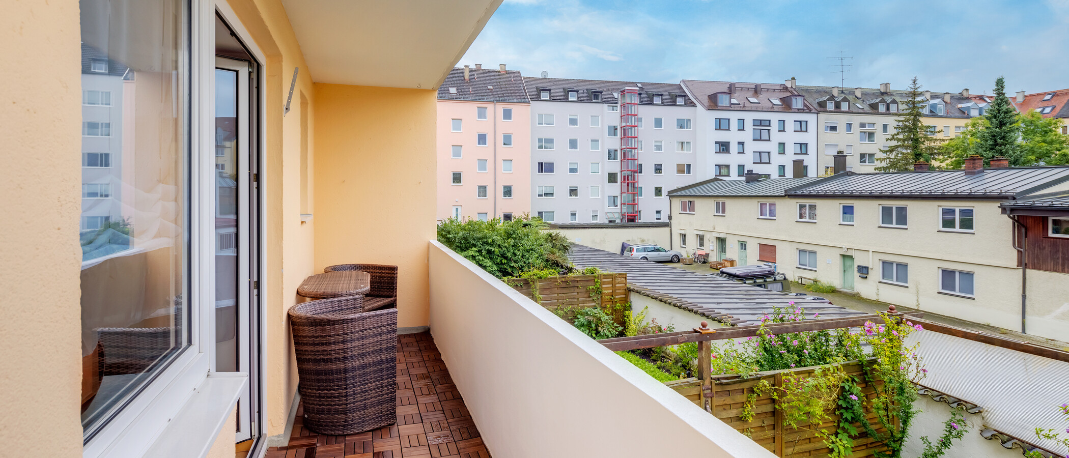 Ravna stran München Sendling 02 Balkon 9759