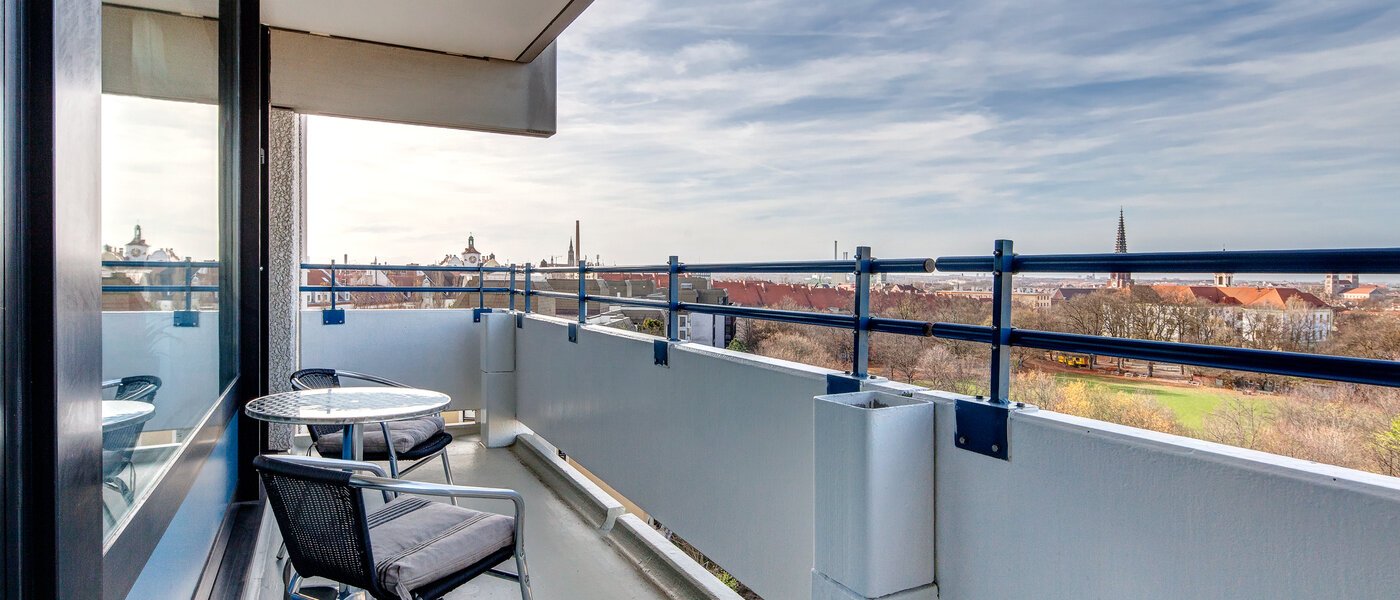 Ravna stran München Haidhausen 01 Balkon 9774