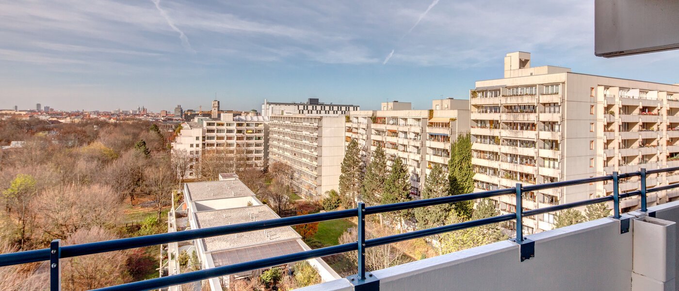 Ravna stran München Haidhausen 02 Balkon 9774