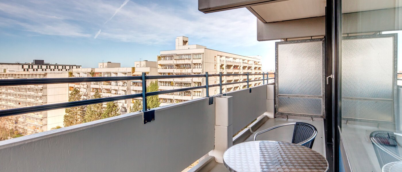Ravna stran München Haidhausen 03 Balkon 9774