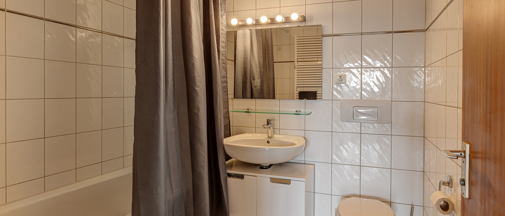 Flat München Olympiadorf 01 Baderom 9781