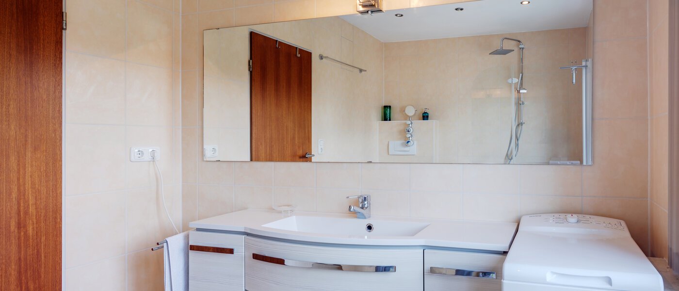 Lapos München Berg am Laim 04 Fürdőszoba 9783