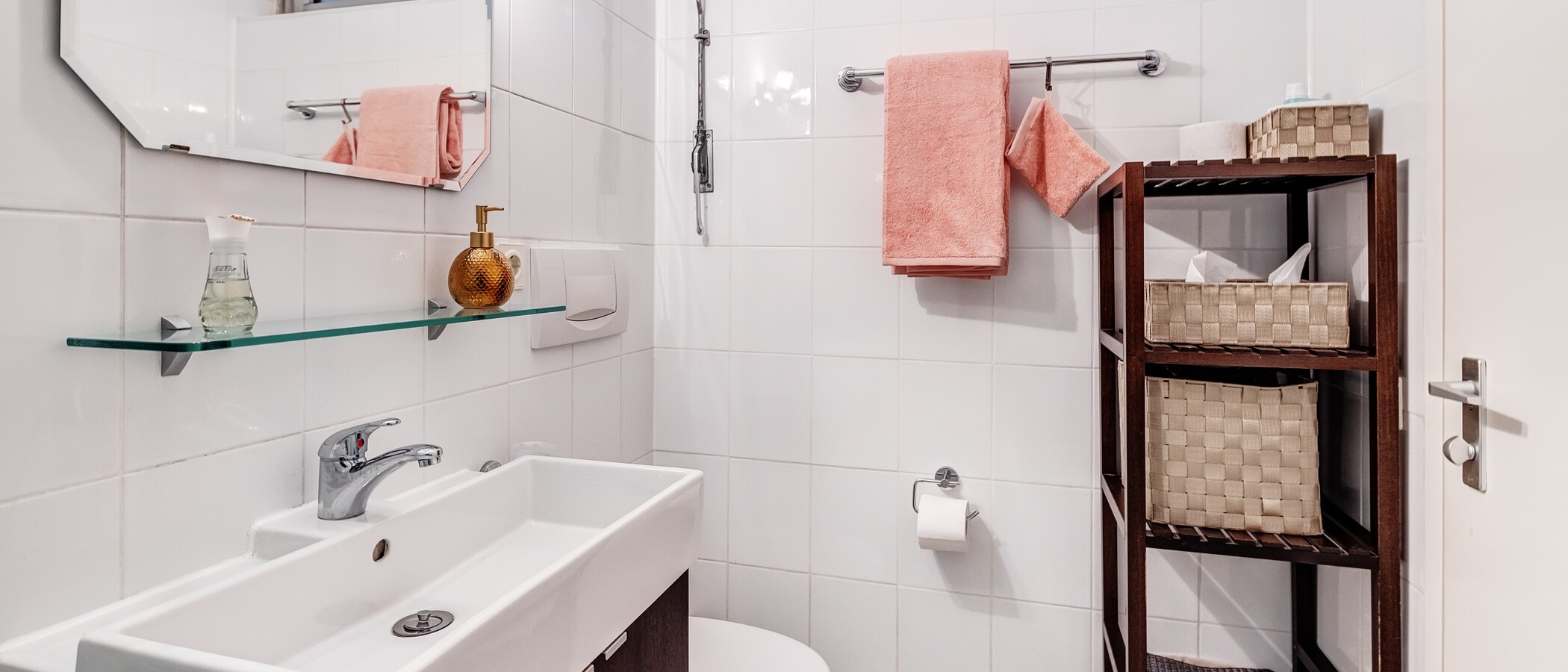 Ploché München Schwabing-Nord (zw. Leopoldstraße & Englischen Garten) 03 Kúpeľňa 9789