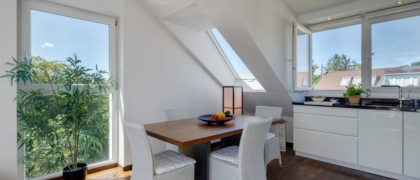 Apartamento com terraço no telhado München Untermenzing 04 Área de estar 9794