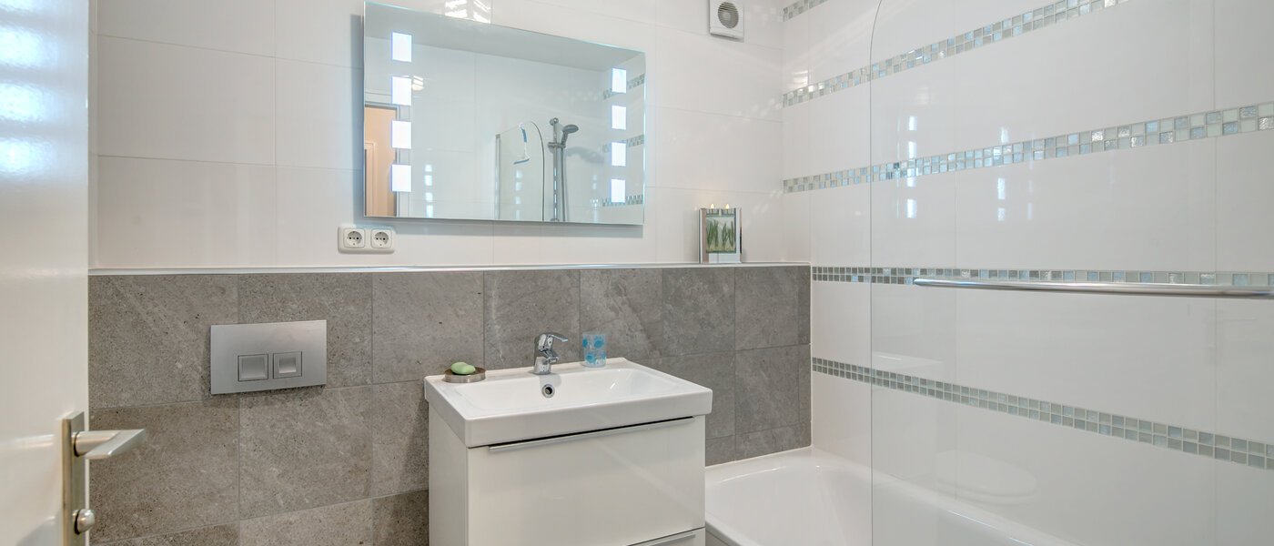 Ploché München Am Hart 01 Koupelna 9815