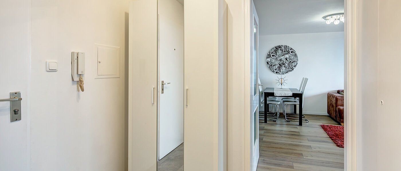 Ploché München Am Hart 02 Chodba/chodba 9815