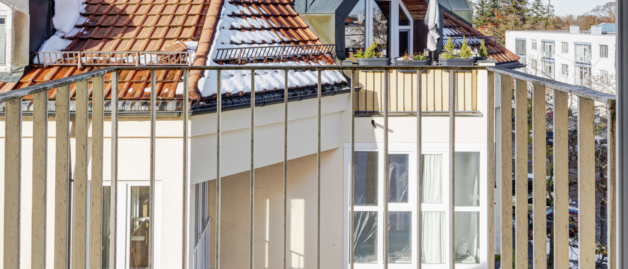Tetőtéri lakás Ottobrunn 01 Erkély 9824