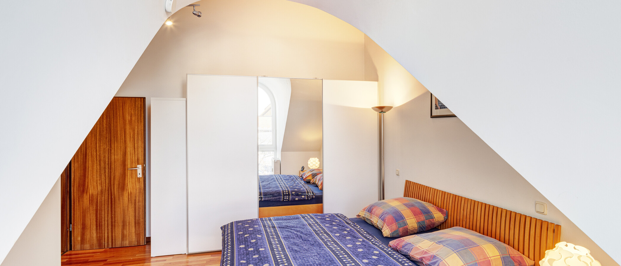 Tetőtéri lakás Ottobrunn 02 Hálószoba 9824