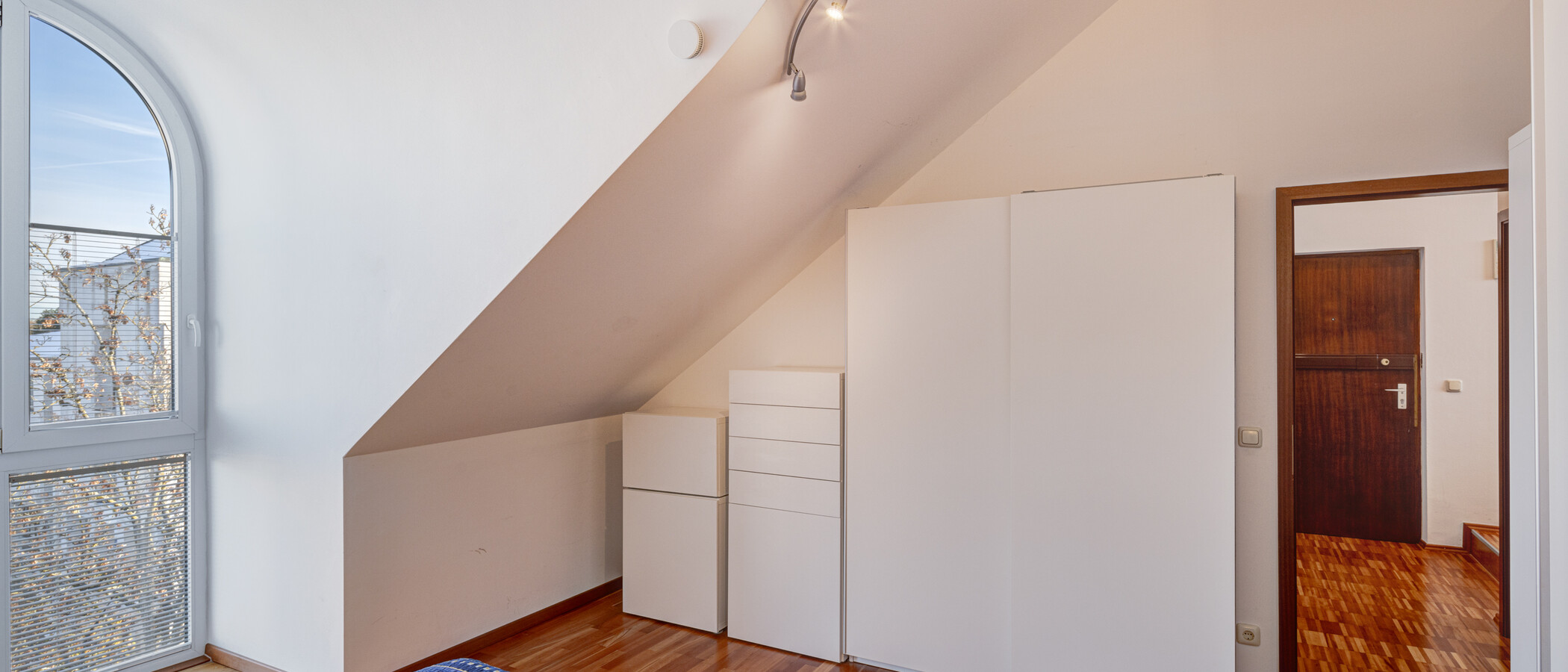 Tetőtéri lakás Ottobrunn 03 Hálószoba 9824