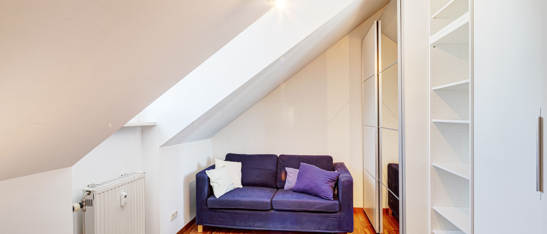 Tetőtéri lakás Ottobrunn 01 Tanulószoba/vendégszoba 9824