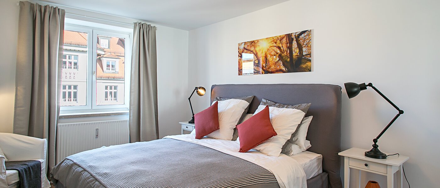 Lapos München Schwabing 01 Alvó 9871