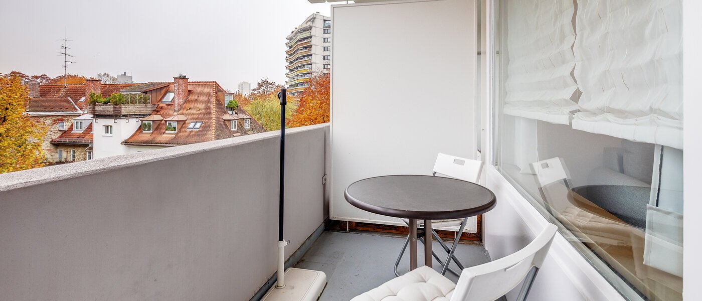 Ploché München Schwabing-Nord (zw. Leopoldstraße & Englischen Garten) 01 Balkón 9873