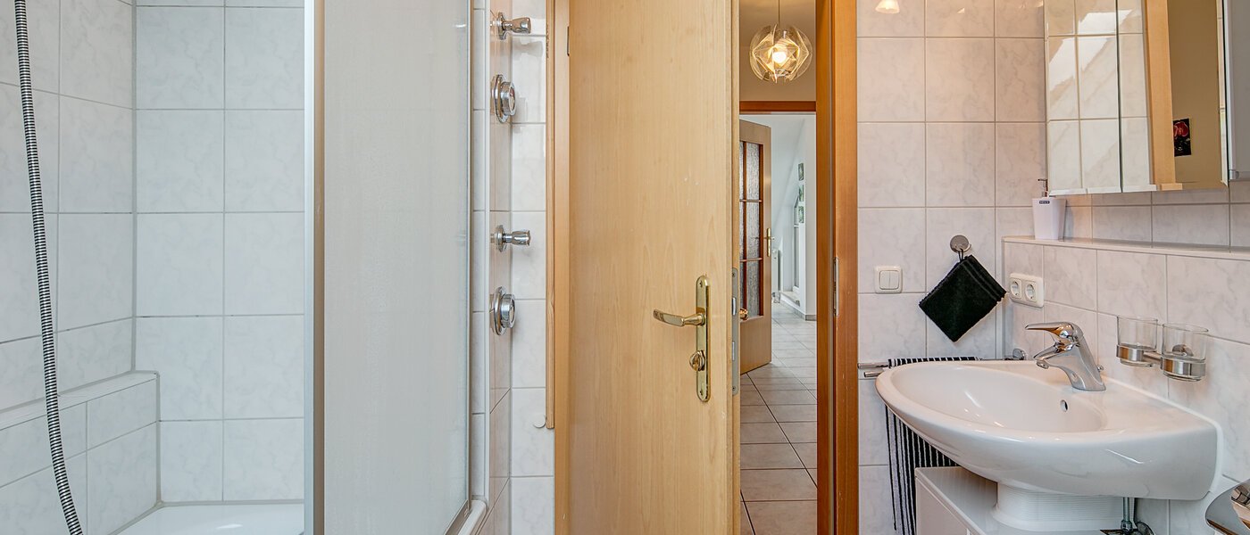 Ploché Unterschleißheim 03 Koupelna 9888